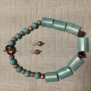 Beautiful Costume Jewelry Necklace And Earrings Matching Set Teal Gold Color